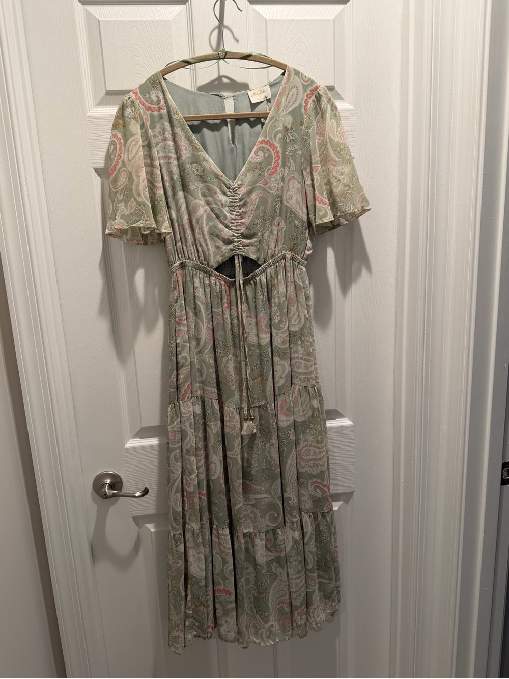 Paisley Tie-Waist V-Neck Midi Dress - Sage Pink